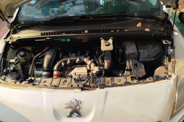 Used Peugeot 3008 2013 1.6THP Automatic Prestige Edition Engine Bay