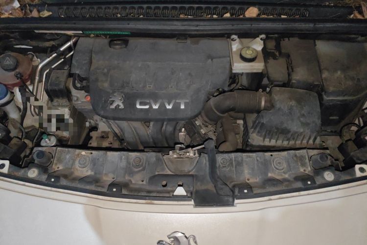 Used Peugeot 3008 2013 2.0L Automatic Trend Edition Engine Bay