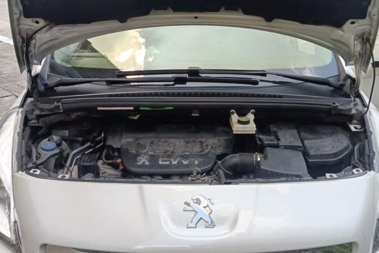 Used Peugeot 3008 2013 2.0L Automatic Classic Edition Engine Bay