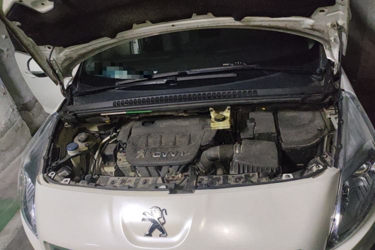 Used Peugeot 3008 2013 2.0L Automatic Classic Edition Engine Bay