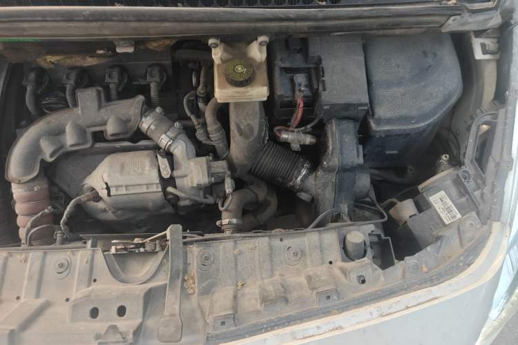 Used Peugeot 3008 2013 1.6THP Automatic Prestige Edition Engine Bay Left