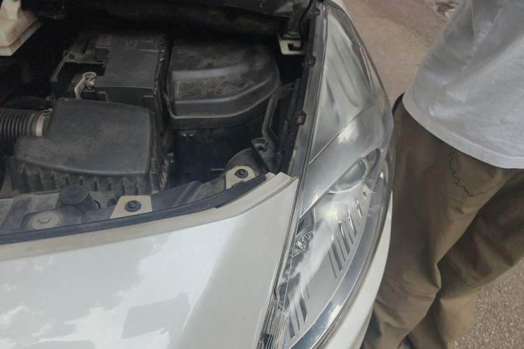 Used Peugeot 3008 2013 2.0L Automatic Classic Edition Engine Bay Left