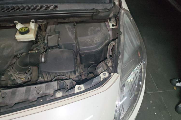 Used Peugeot 3008 2013 2.0L Automatic Trend Edition Engine Bay Left