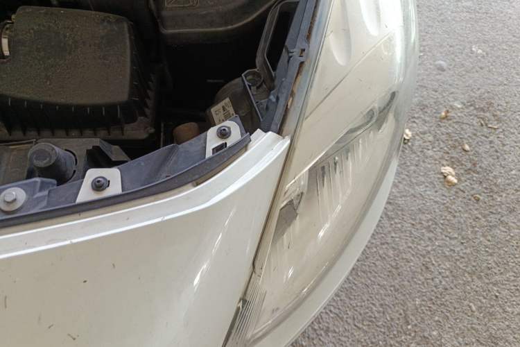 Used Peugeot 3008 2013 2.0L Automatic Trend Edition Engine Bay Left