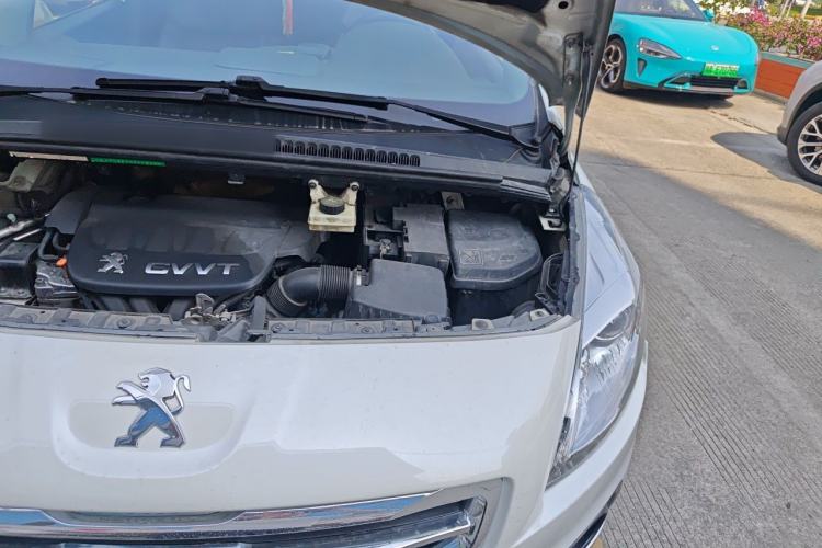 Used Peugeot 3008 2013 2.0L Automatic Trend Edition Engine Bay Left
