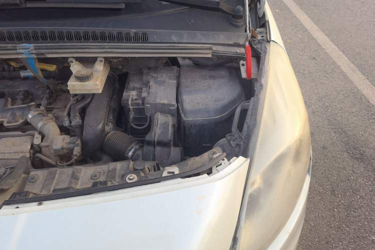 Used Peugeot 3008 2013 1.6THP Automatic Prestige Edition Engine Bay Left
