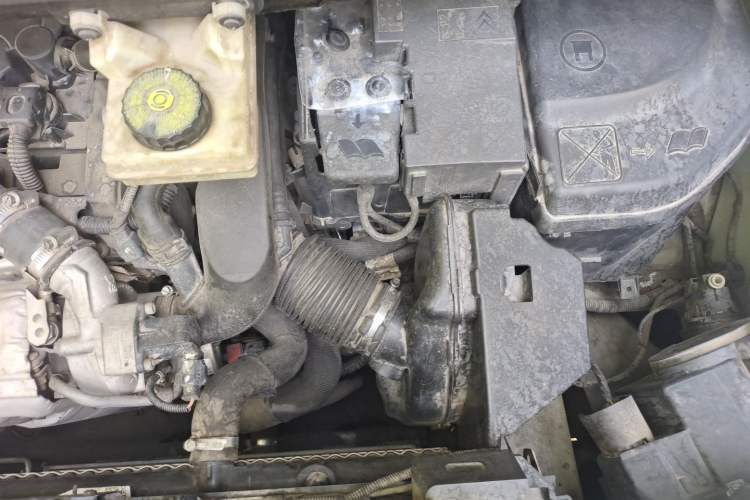 Used Peugeot 3008 2013 1.6THP Automatic Prestige Edition Engine Bay Left