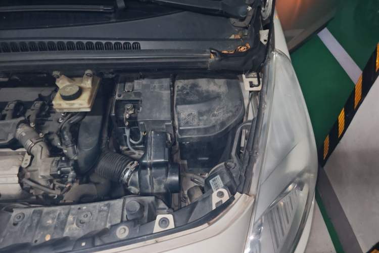 Used Peugeot 3008 2013 1.6THP Roland Garros Edition Engine Bay Left