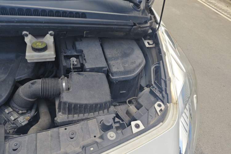 Used Peugeot 3008 2013 2.0L Automatic Trend Edition Engine Bay Left