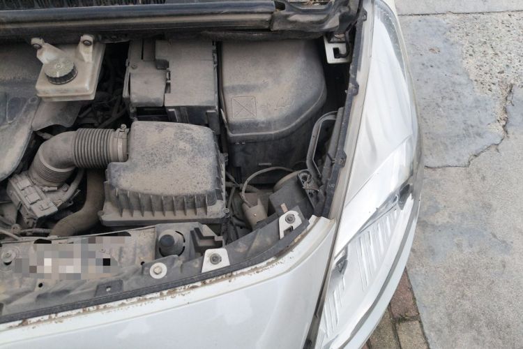 Used Peugeot 3008 2013 2.0L Manual Classic Edition Engine Bay Left