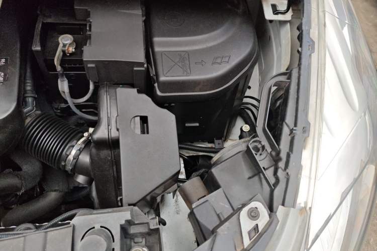 Used Peugeot 3008 2013 1.6THP Automatic Trend Edition Engine Bay Left