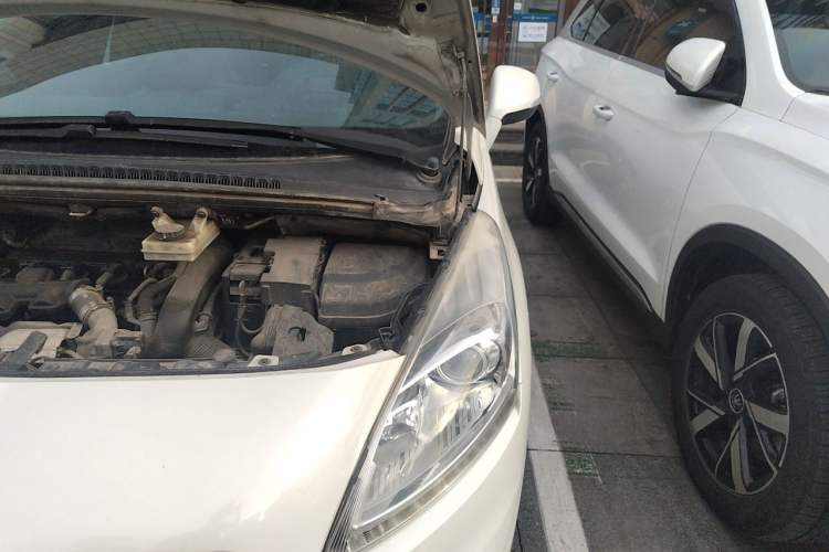 Used Peugeot 3008 2013 1.6THP Automatic Prestige Edition Engine Bay Left