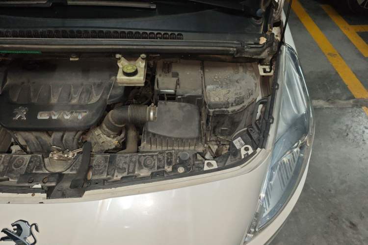 Used Peugeot 3008 2013 2.0L Automatic Trend Edition Engine Bay Left