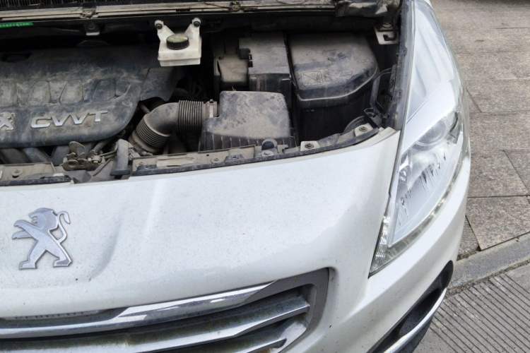 Used Peugeot 3008 2013 2.0L Automatic Trend Edition Engine Bay Left