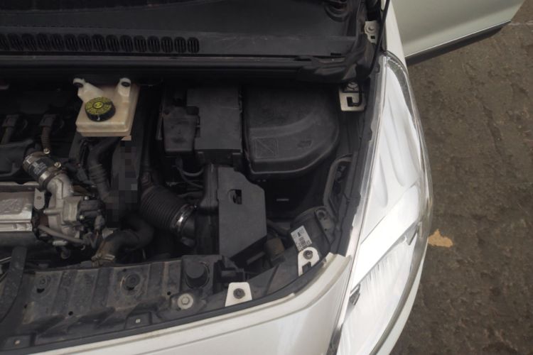 Used Peugeot 3008 2013 1.6THP Automatic Prestige Edition Engine Bay Left