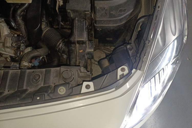 Used Peugeot 3008 2013 1.6THP Automatic Prestige Edition Engine Bay Left