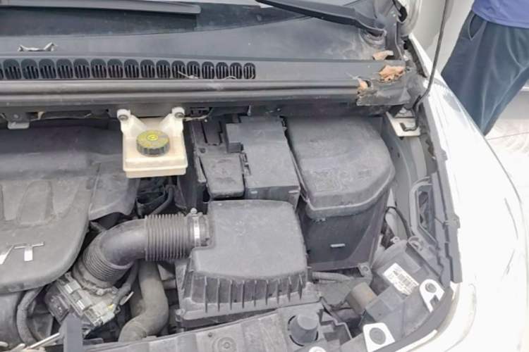 Used Peugeot 3008 2013 2.0L Automatic Trend Edition Engine Bay Left