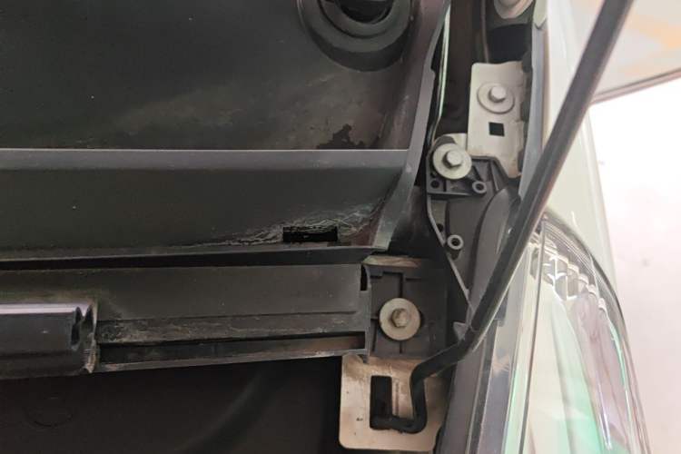 Used Peugeot 3008 2013 2.0L Automatic Trend Edition Engine Bay Left