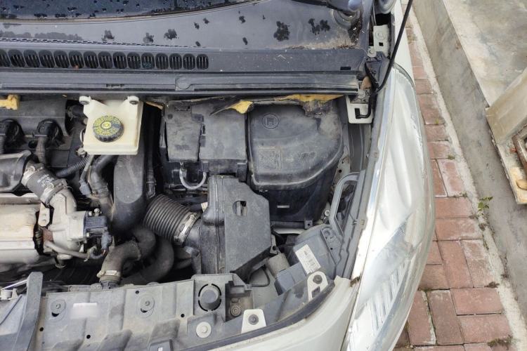 Used Peugeot 3008 2013 1.6THP Automatic Prestige Edition Engine Bay Left