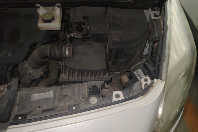 Used Peugeot 3008 2013 2.0L Manual Classic Edition Engine Bay Left