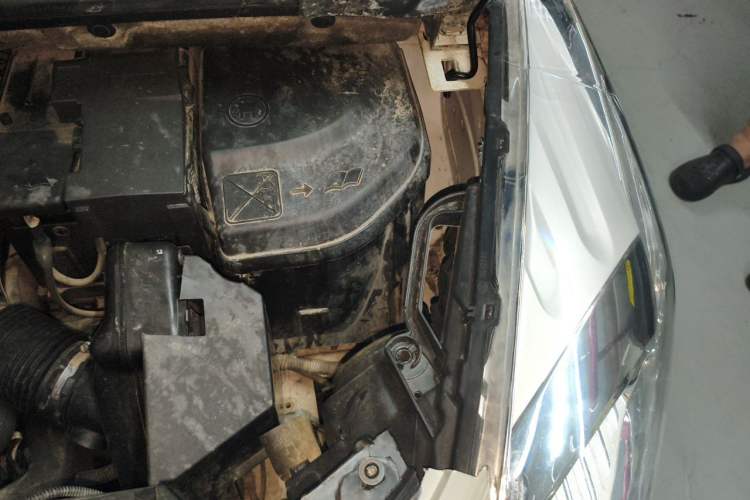 Used Peugeot 3008 2013 1.6THP Roland Garros Edition Engine Bay Left