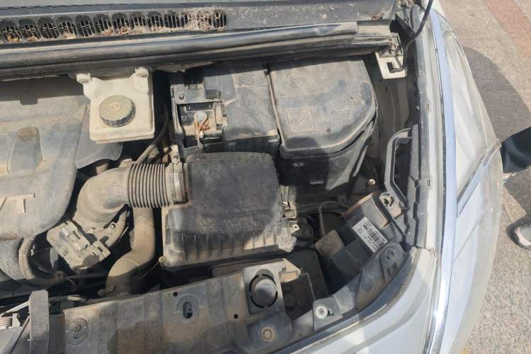 Used Peugeot 3008 2013 2.0L Automatic Classic Edition Engine Bay Left