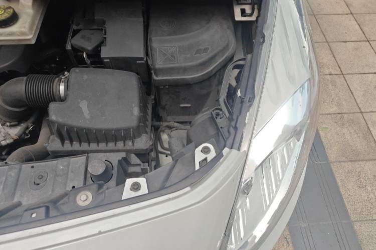 Used Peugeot 3008 2013 2.0L Automatic Trend Edition Engine Bay Left
