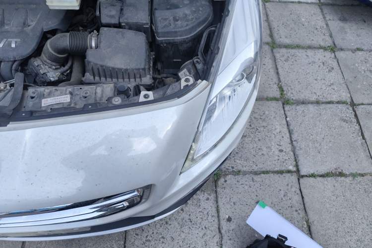 Used Peugeot 3008 2013 2.0L Automatic Trend Edition Engine Bay Left