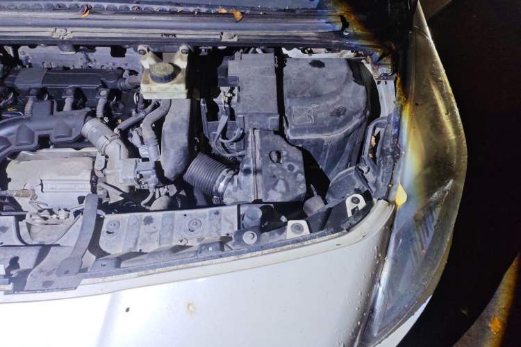 Used Peugeot 3008 2013 1.6THP Automatic Prestige Edition Engine Bay Left