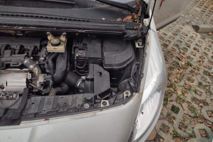Used Peugeot 3008 2013 1.6THP Automatic Prestige Edition Engine Bay Left