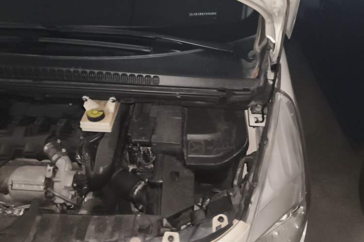 Used Peugeot 3008 2013 1.6THP Automatic Trend Edition Engine Bay Left
