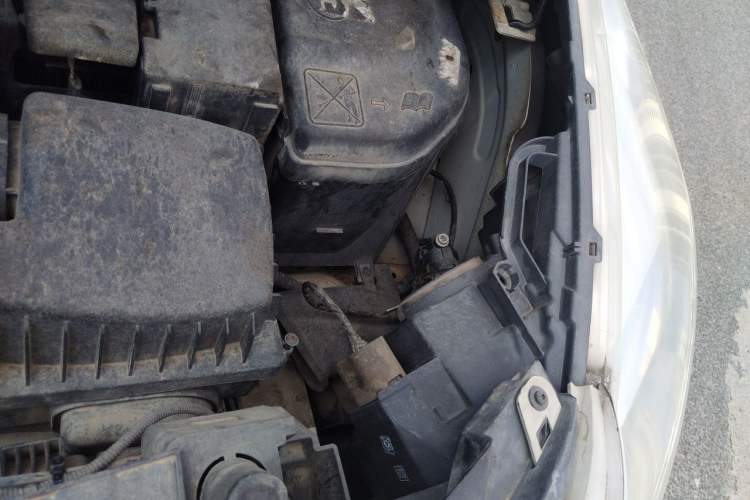 Used Peugeot 3008 2013 2.0L Automatic Trend Edition Engine Bay Left