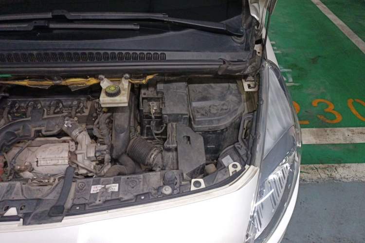 Used Peugeot 3008 2013 1.6THP Automatic Trend Edition Engine Bay Left
