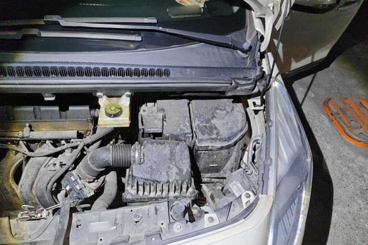 Used Peugeot 3008 2013 2.0L Automatic Trend Edition Engine Bay Left