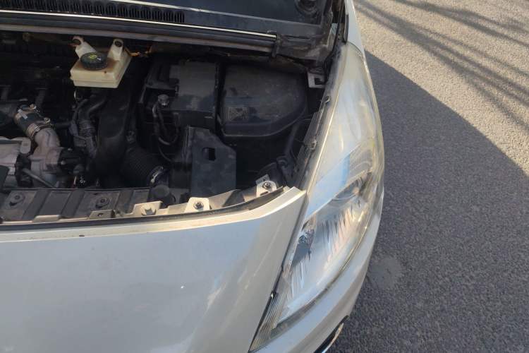 Used Peugeot 3008 2013 1.6THP Automatic Trend Edition Engine Bay Left