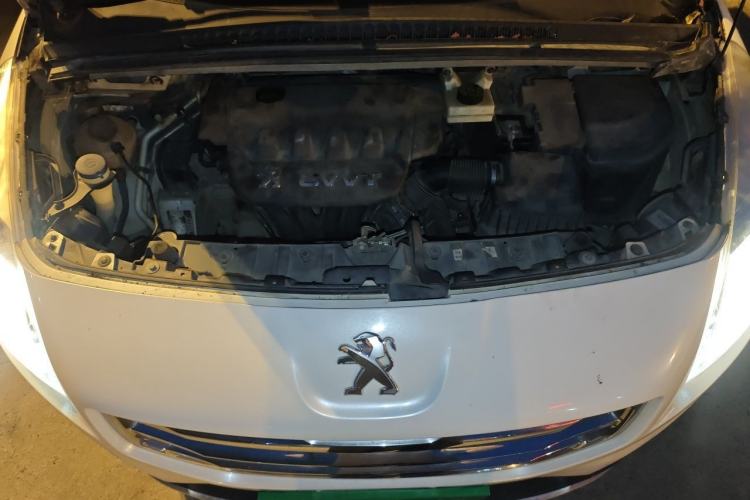 Used Peugeot 3008 2013 2.0L Automatic Trend Edition Engine Bay