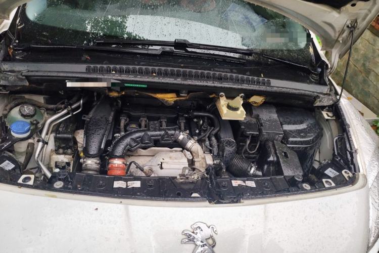 Used Peugeot 3008 2013 1.6THP Automatic Prestige Edition Engine Bay