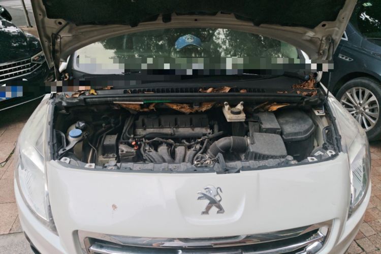 Used Peugeot 3008 2013 2.0L Automatic Trend Edition Engine Bay