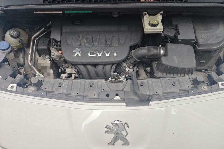 Used Peugeot 3008 2013 2.0L Automatic Trend Edition Engine Bay