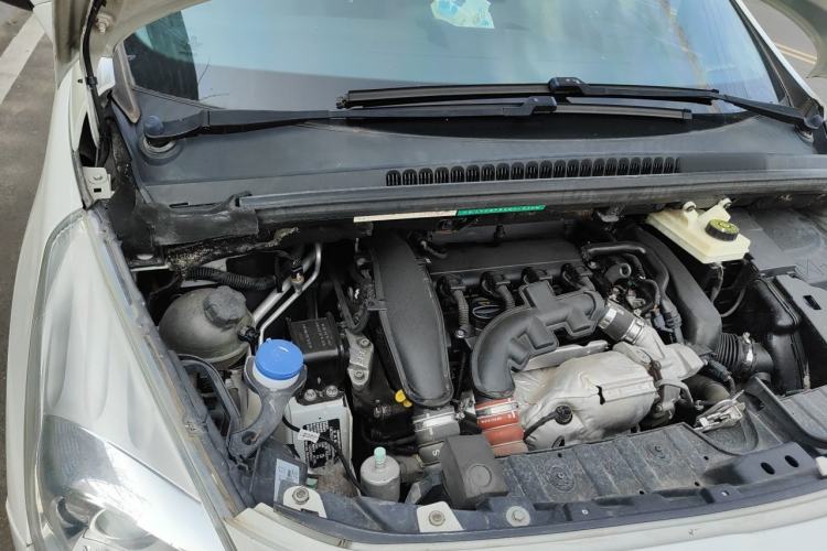 Used Peugeot 3008 2013 1.6THP Automatic Prestige Edition Engine Bay Right
