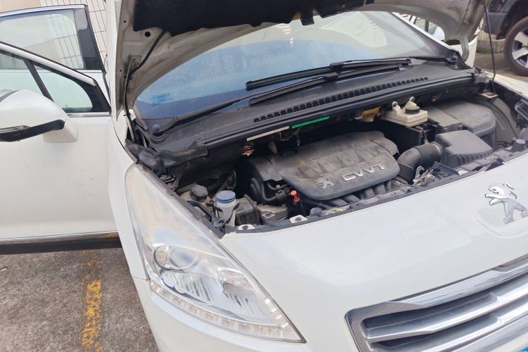 Used Peugeot 3008 2013 2.0L Automatic Trend Edition Engine Bay Right