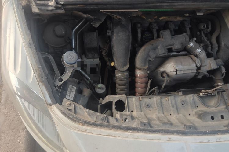 Used Peugeot 3008 2013 1.6THP Automatic Prestige Edition Engine Bay Right