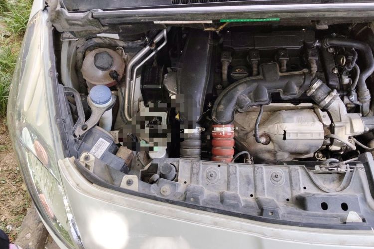Used Peugeot 3008 2013 1.6THP Automatic Prestige Edition Engine Bay Right