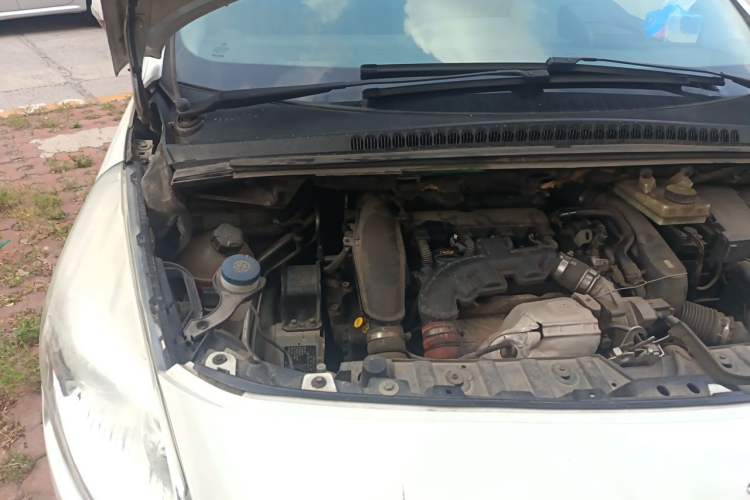 Used Peugeot 3008 2013 1.6THP Automatic Prestige Edition Engine Bay Right
