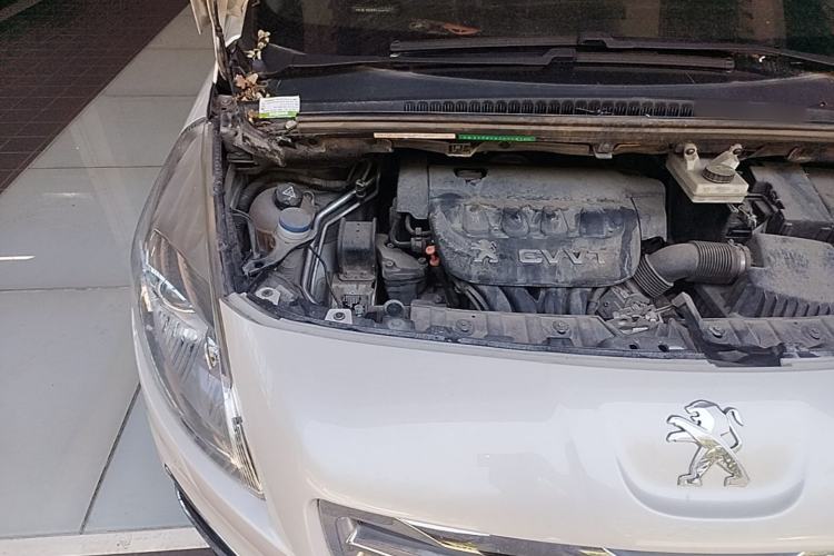 Used Peugeot 3008 2013 2.0L Automatic Trend Edition Engine Bay Right