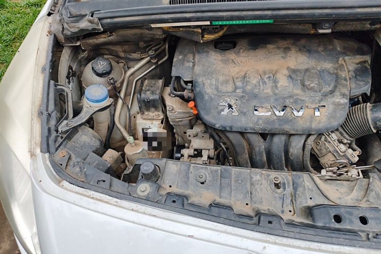 Used Peugeot 3008 2013 2.0L Automatic Trend Edition Engine Bay Right