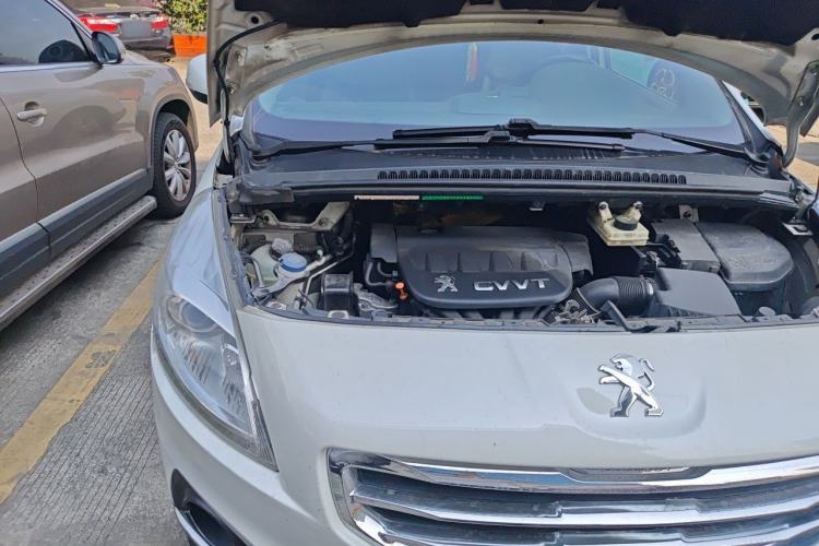Used Peugeot 3008 2013 2.0L Automatic Trend Edition Engine Bay Right
