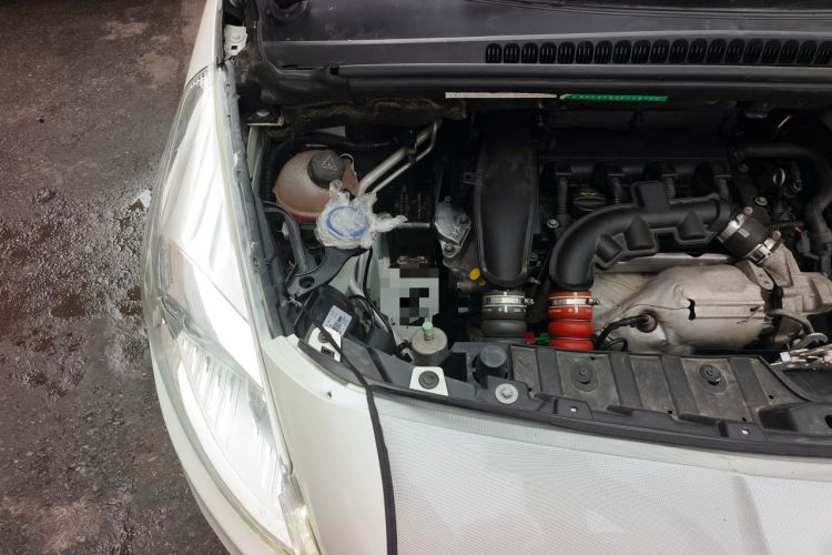Used Peugeot 3008 2013 1.6THP Automatic Trend Edition Engine Bay Right