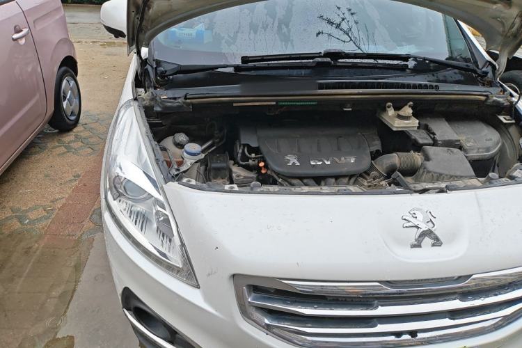Used Peugeot 3008 2013 2.0L Automatic Trend Edition Engine Bay Right
