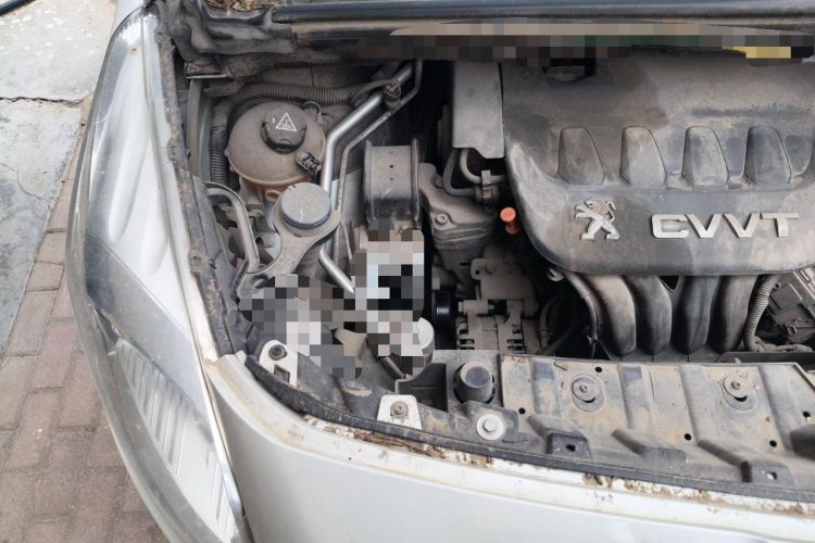 Used Peugeot 3008 2013 2.0L Manual Classic Edition Engine Bay Right